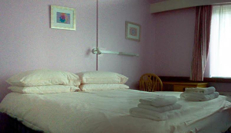 Tekels Park Guest House Camberley Rom bilde