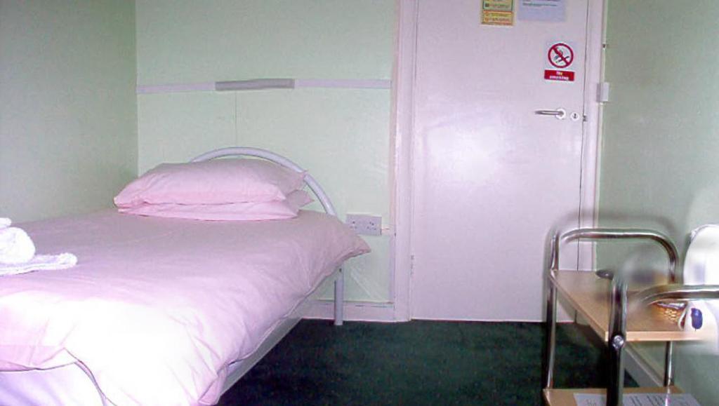 Tekels Park Guest House Camberley Rom bilde