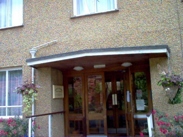 Tekels Park Guest House Camberley Eksteriør bilde